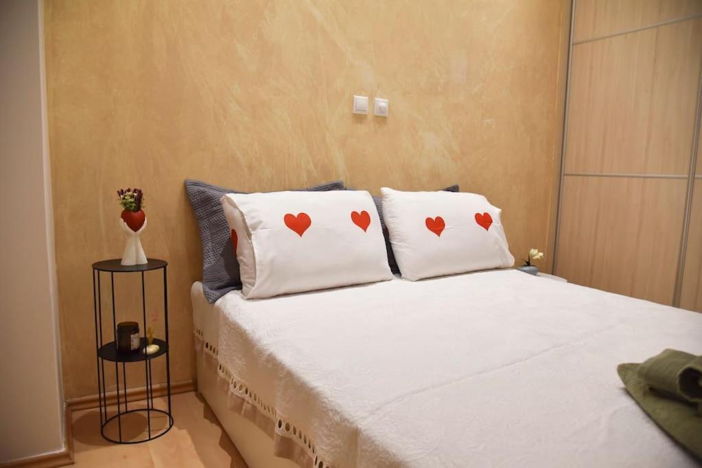 Tiny Treasure Apartment Athena Bagian luar foto