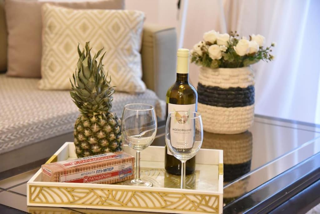 Tiny Treasure Apartment Athena Bagian luar foto