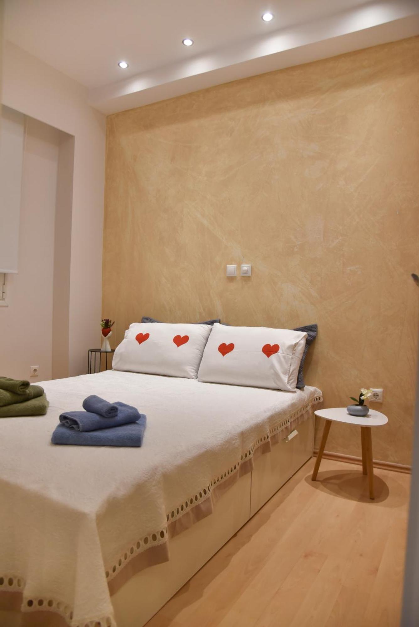Tiny Treasure Apartment Athena Bagian luar foto