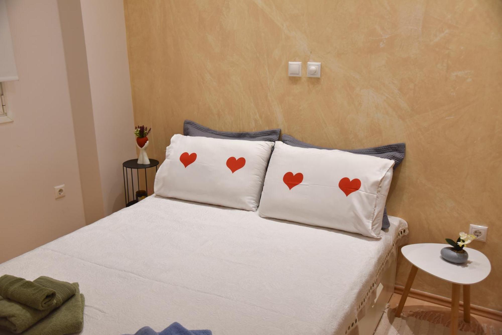 Tiny Treasure Apartment Athena Bagian luar foto